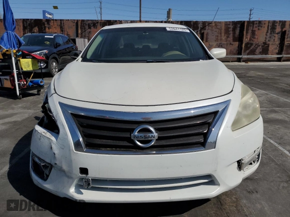 2014 Nissan Altima SL with VIN 1N4AL3AP9EN232475, listed as a Copart auction lot 52041125 with 86,717 mi miles and Salvage Title. Bid and sale history available at DreamBid. Image 5.