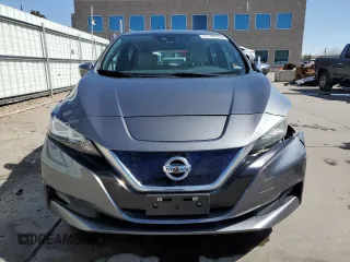2018 Nissan LEAF S z VIN 1N4AZ1CPXJC314804, wystawiony jako Copart lot #54184945 z przebiegiem 80 778 mil mil oraz Szkody całkowita. Historia ofert i sprzedaży dostępna na DreamBid. Obrazek 5.