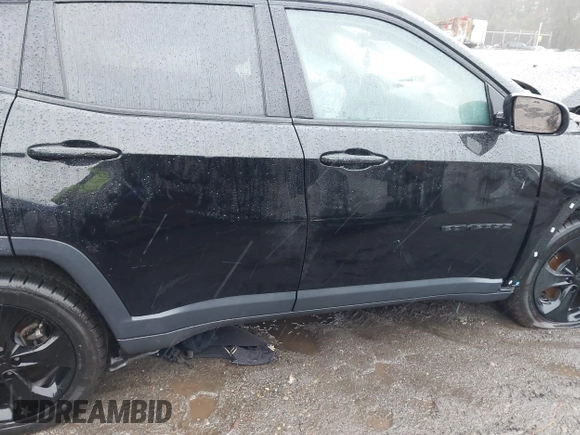 2019 Jeep Compass Latitude with VIN 3C4NJDBB1KT601609, listed as a IAAI auction lot 41931381 with Not provided miles and . Bid and sale history available at DreamBid. Image 14.