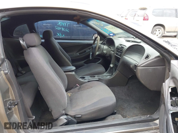 2002 Ford Mustang Standard with VIN 1FAFP40412F208412, listed as a IAAI auction lot 42565337 with 178,247 mi miles and . Bid and sale history available at DreamBid. Image 5.