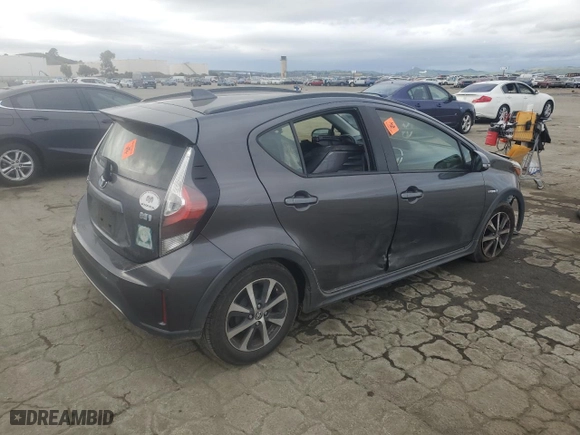 2018 Toyota Prius c One with VIN JTDKDTB36J1599388, listed as a Copart auction lot 46197525 with 133,625 mi miles and Salvage Title. Bid and sale history available at carsss.com. Image 3.