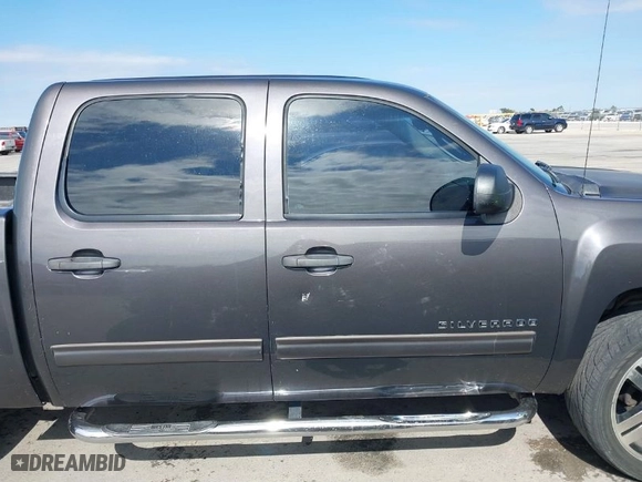 2011 Chevrolet Silverado 1500 LS with VIN 3GCPCREA2BG299534, listed as a IAAI auction lot 40703559 with 148,717 mi miles. Bid and sale history available at carsss.com. Image 13.
