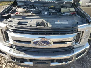 2017 Ford F-250 Lariat z VIN 1FT7W2BT8HEE30051, wystawiony jako Copart lot #53890075 z przebiegiem 165 508 mil mil oraz Szkoda całkowita • Salvage title. Historia ofert i sprzedaży dostępna na DreamBid. Obrazek 11.