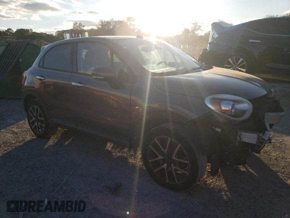 2016 FIAT 500X Trekking Plus z VIN ZFBCFYET2GP386504, wystawiony jako Copart lot #82576594 z przebiegiem 183 959 mil mil oraz Szkoda całkowita • Salvage title. Historia ofert i sprzedaży dostępna na DreamBid. Obrazek 4.