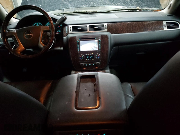 2013 GMC Yukon Denali z VIN 1GKS2EEFXDR200614, wystawiony jako Copart lot #54401155 z przebiegiem 178 481 mil mil oraz Czysty tytuł • Clean title. Historia ofert i sprzedaży dostępna na DreamBid. Obrazek 8.