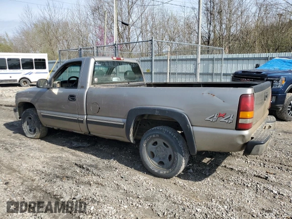 2000 Chevrolet Silverado 1500 with VIN 1GCEK14W7YE342709, listed as a Copart auction lot 51491935 with 0 mi miles and Salvage Title. Bid and sale history available at carsss.com. Image 2.