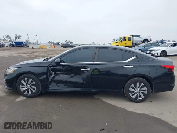2019 Nissan Altima S with VIN 1N4BL4BV8KN325720, listed as a IAAI auction lot 42100787 with 89,165 mi miles and . Bid and sale history available at DreamBid. Image 14.