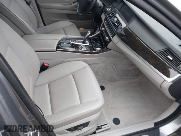 2011 BMW 5 Series 535i xDrive with VIN WBAFU7C57BDU56455, listed as a IAAI auction lot 41615376 with 112,763 mi miles. Bid and sale history available at carsss.com. Image 5.
