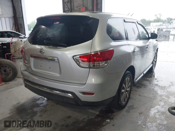 2014 Nissan Pathfinder S z VIN 5N1AR2MN2EC647156, wystawiony jako IAAI lot #42355519 z przebiegiem 120 421 mil mil oraz . Historia ofert i sprzedaży dostępna na DreamBid. Obrazek 4.