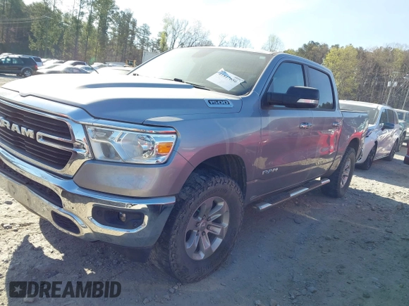 2019 Ram 1500 Big Horn z VIN 1C6RRFFG5KN803260, wystawiony jako IAAI lot #41847656 z przebiegiem 135 753 mil mil oraz . Historia ofert i sprzedaży dostępna na DreamBid. Obrazek 20.