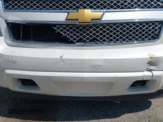 2013 Chevrolet Avalanche LTZ with VIN 3GNTKGE71DG122204, listed as a IAAI auction lot 42513923 with 152,733 mi miles and . Bid and sale history available at DreamBid. Image 18.