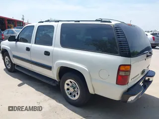 2003 Chevrolet Suburban LT with VIN 1GNEC16Z83J143261, listed as a IAAI auction lot 42065509 with 217,109 mi miles. Bid and sale history available at carsss.com. Image 3.