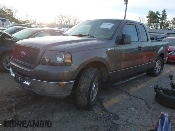 2004 Ford F-150 STX with VIN 1FTRX12W54NB55436, listed as a IAAI auction lot 41342445 with 200,886 mi miles. Bid and sale history available at carsss.com. Image 2.