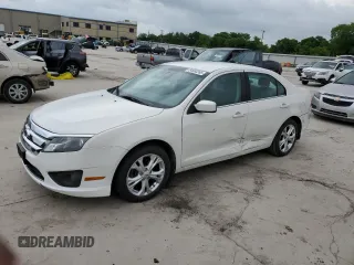 2012 Ford Fusion SE z VIN 3FAHP0HG9CR418986, wystawiony jako Copart lot #54883355 z przebiegiem 86 000 mil mil oraz Szkoda całkowita • Salvage title. Historia ofert i sprzedaży dostępna na DreamBid. Obrazek 1.