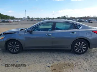2017 Nissan Altima SV z VIN 1N4AL3AP0HC288370, wystawiony jako IAAI lot #41908701 z przebiegiem 80 551 mil mil oraz . Historia ofert i sprzedaży dostępna na DreamBid. Obrazek 14.