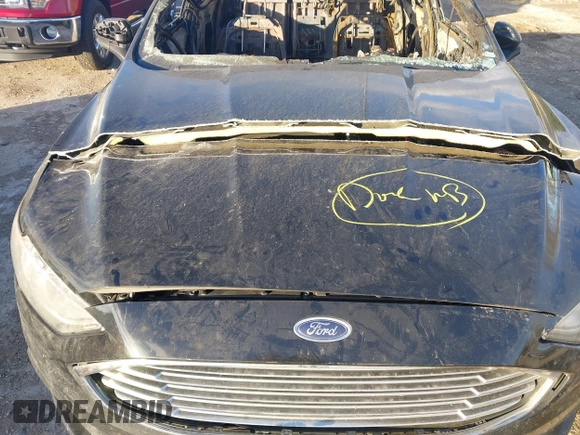 2018 Ford Fusion SE with VIN 3FA6P0HD3JR171412, listed as a IAAI auction lot 40834405 with Not Provided miles. Bid and sale history available at carsss.com. Image 12.