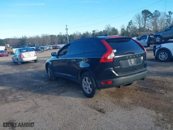 2010 Volvo XC60 3.2L with VIN YV4982DL7A2122700, listed as a IAAI auction lot 41620402 with 184,507 mi miles. Bid and sale history available at carsss.com. Image 3.