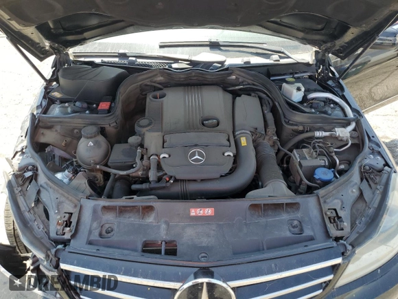 2014 Mercedes-Benz C 250 Sport z VIN WDDGF4HBXEA932241, wystawiony jako Copart lot #58557055 z przebiegiem 138 878 mil mil oraz Szkoda całkowita • Salvage title. Historia ofert i sprzedaży dostępna na DreamBid. Obrazek 11.