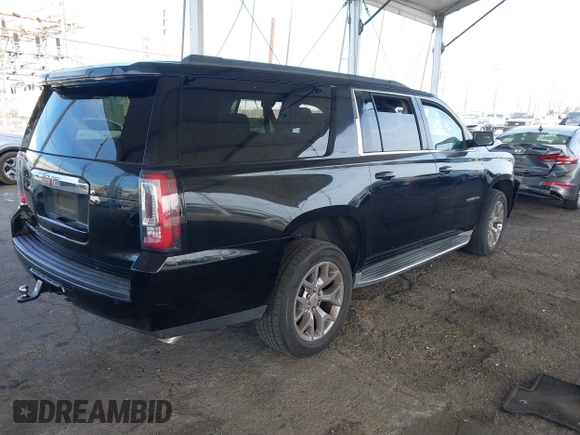 2016 GMC Yukon XL SLE with VIN 1GKS1FKC2GR147222, listed as a IAAI auction lot 41390201 with 86,385 mi miles. Bid and sale history available at carsss.com. Image 4.