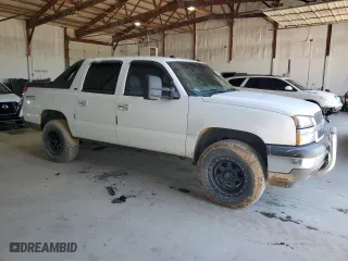2005 Chevrolet Avalanche Z71 with VIN 3GNEK12Z85G267219, listed as a Copart auction lot 45951055 with 195,234 mi miles and Salvage Title. Bid and sale history available at carsss.com. Image 4.