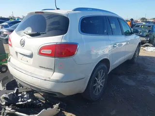 2015 Buick Enclave Leather with VIN 5GAKRBKD9FJ243384, listed as a IAAI auction lot 41204989 with 135,210 mi miles and . Bid and sale history available at carsss.com. Image 4.