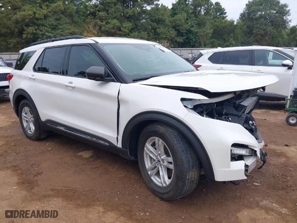 2022 Ford Explorer XLT with VIN 1FMSK7DH0NGA34445, listed as a IAAI auction lot 40194896 with 21,625 mi miles. Bid and sale history available at carsss.com. Image 1.