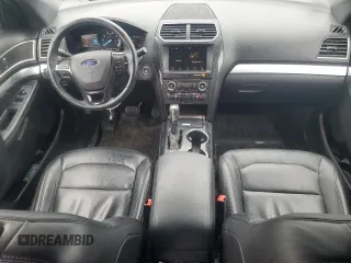 2017 Ford Explorer XLT with VIN 1FM5K8D85HGD32724, listed as a Copart auction lot 49831835 with 109,629 mi miles and Salvage Title. Bid and sale history available at DreamBid. Image 8.