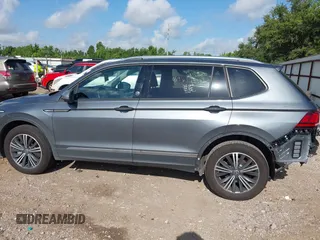2024 Volkswagen Tiguan Wolfsburg Edition z VIN 3VV6B7AX8RM224282, wystawiony jako IAAI lot #42571544 z przebiegiem 16 516 mil mil oraz . Historia ofert i sprzedaży dostępna na DreamBid. Obrazek 15.