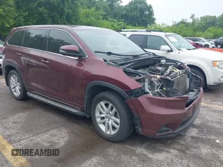 2015 Toyota Highlander LE Plus z VIN 5TDZKRFH4FS086907, wystawiony jako IAAI lot #42295320 z przebiegiem 116 037 mil mil oraz . Historia ofert i sprzedaży dostępna na DreamBid. Obrazek 1.