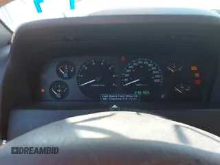 1999 Jeep Grand Cherokee Laredo с VIN 1J4G258S8XC650533, выставлен на аукционе IAAI как лот 41583331 с пробегом 245 164 миль миль и . История ставок и продаж доступна на DreamBid. Изображение 7.