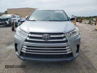 2018 Toyota Highlander LE with VIN 5TDZZRFH6JS246807, listed as a Copart auction lot 52242345 with 116,882 mi miles and Salvage title. Bid and sale history available at DreamBid. Image 5.