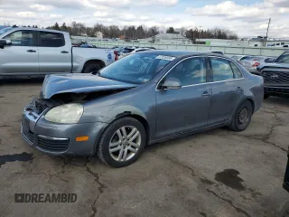 2005 Volkswagen Jetta 2.5L z VIN 3VWSF71K15M635732, wystawiony jako Copart lot #47036595 z przebiegiem 146 281 mil mil oraz Szkoda całkowita • Salvage title. Historia ofert i sprzedaży dostępna na DreamBid. Obrazek 1.