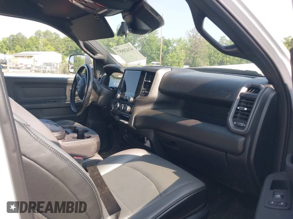 2022 Ram 2500 Tradesman with VIN 3C6UR4HJ2NG208791, listed as a IAAI auction lot 42428957 with 70,960 mi miles and . Bid and sale history available at DreamBid. Image 5.