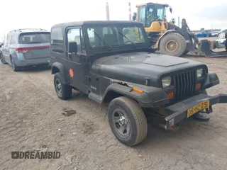 1995 Jeep Wrangler S with VIN 1J4FY19P4SP242027, listed as a IAAI auction lot 42149833 with 158,695 mi miles. Bid and sale history available at carsss.com. Image 1.
