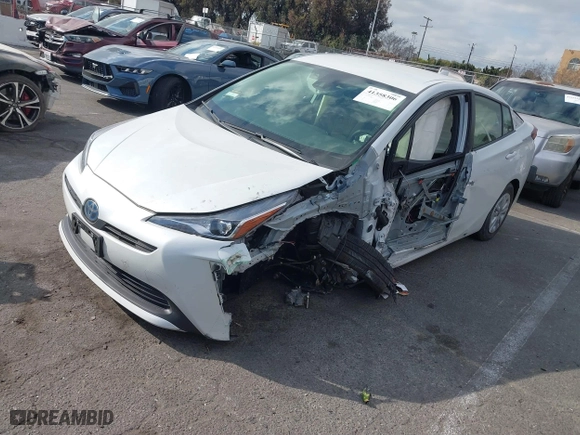 2021 Toyota Prius L Eco with VIN JTDKAMFUXM3144845, listed as a IAAI auction lot 41358306 with 1 mi miles. Bid and sale history available at carsss.com. Image 2.