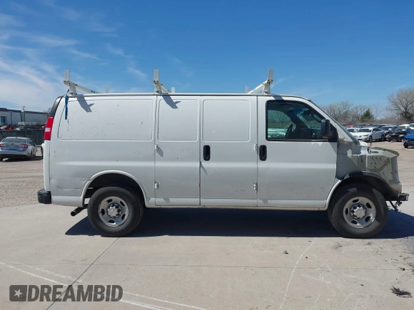 2018 Chevrolet Express Cargo Van with VIN 1GCWGAFP6J1332570, listed as a IAAI auction lot 41482103 with 142,405 mi miles. Bid and sale history available at carsss.com. Image 13.