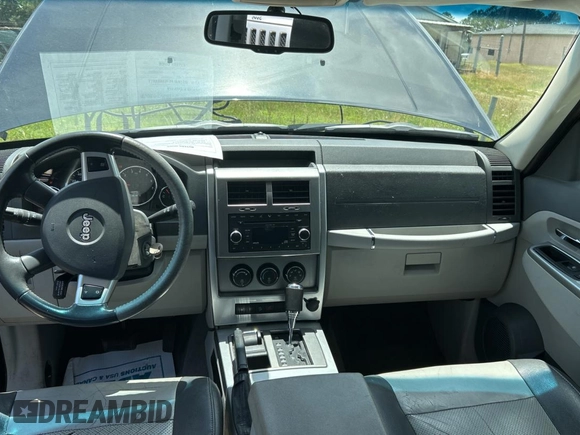 2008 Jeep Liberty Limited with VIN 1J8GN58K58W165434, listed as a Copart auction lot 61976925 with 131,536 mi miles and Clean title. Bid and sale history available at DreamBid. Image 9.
