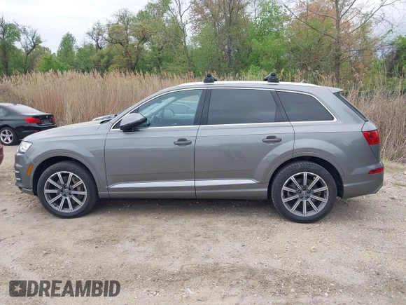 2017 Audi Q7 Premium Plus with VIN WA1LAAF72HD003422, listed as a IAAI auction lot 42086085 with 128,594 mi miles. Bid and sale history available at carsss.com. Image 14.
