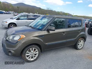 2012 Kia Soul + with VIN KNDJT2A63C7355735, listed as a IAAI auction lot 42041895 with 182,296 mi miles. Bid and sale history available at carsss.com. Image 6.