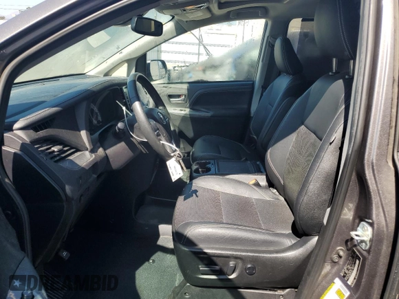2020 Toyota Sienna SE with VIN 5TDXZ3DC0LS041739, listed as a Copart auction lot 64793874 with 4,776 mi miles and Clean Title. Bid and sale history available at carsss.com. Image 7.
