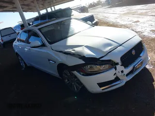 2017 Jaguar XF 35t Premium with VIN SAJBD4BV9HCY44515, listed as a IAAI auction lot 41852836 with 1 mi miles. Bid and sale history available at carsss.com. Image 1.