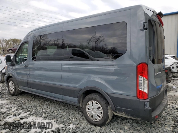 2022 Ford Transit Passenger XL z VIN 1FBAX2C88NKA69872, wystawiony jako Copart lot #89361645 z przebiegiem 31 336 mil mil oraz Tytuł czysty. Historia ofert i sprzedaży dostępna na DreamBid. Obrazek 2.