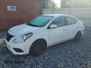 2016 Nissan Versa S z VIN 3N1CN7AP7GL893786, wystawiony jako Copart lot #58394985 z przebiegiem 107 461 mil mil oraz Szkoda całkowita • Salvage title. Historia ofert i sprzedaży dostępna na DreamBid. Obrazek 1.