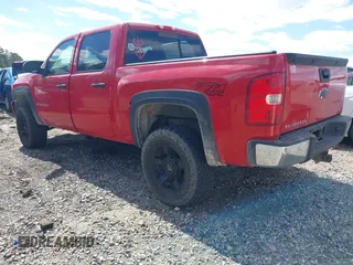 2007 Chevrolet Silverado 1500 LS with VIN 2GCEK13CX71549778, listed as a IAAI auction lot 41707503 with 223,349 mi miles. Bid and sale history available at carsss.com. Image 3.