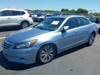 2011 Honda Accord EX-L z VIN 1HGCP3F86BA025278, wystawiony jako IAAI lot #42260234 z przebiegiem 36 602 mil mil oraz . Historia ofert i sprzedaży dostępna na DreamBid. Obrazek 2.