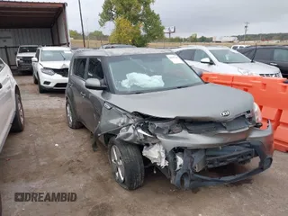 2016 Kia Soul with VIN KNDJN2A25G7329845, listed as a IAAI auction lot 40456525 with 1 mi miles. Bid and sale history available at carsss.com. Image 1.