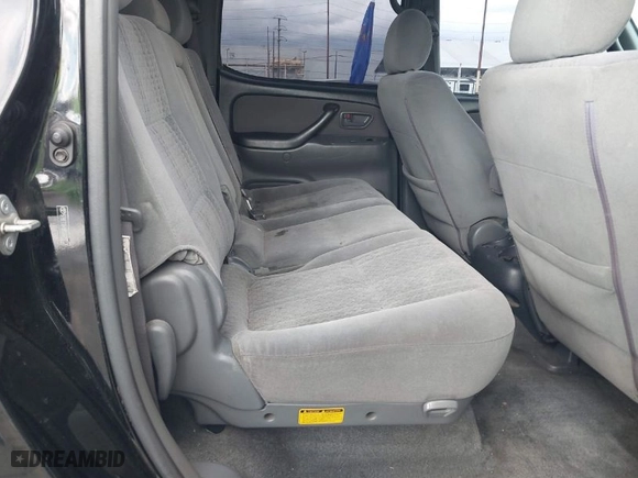 2005 Toyota Tundra SR5 with VIN 5TBET34185S475717, listed as a IAAI auction lot 41755564 with 237,629 mi miles. Bid and sale history available at carsss.com. Image 8.