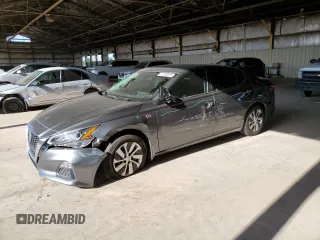2019 Nissan Altima S z VIN 1N4BL4BV2KC171839, wystawiony jako Copart lot #62550425 z przebiegiem 103 217 mil mil oraz Szkoda całkowita • Salvage title. Historia ofert i sprzedaży dostępna na DreamBid. Obrazek 1.