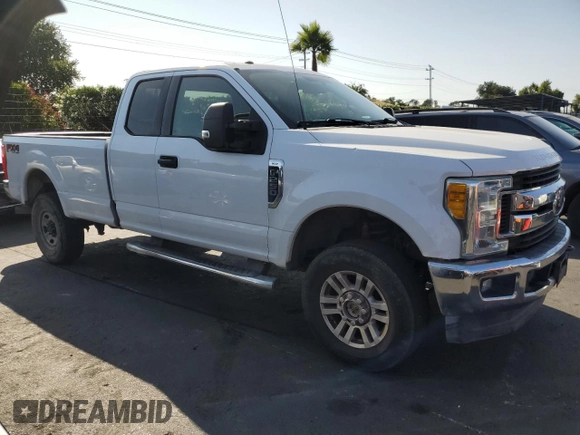 2017 Ford F-250 XLT с VIN 1FT7X2B67HEB41170, выставлен на аукционе Copart как лот 61088685 с пробегом 106 086 миль миль и Списание • Salvage title. История ставок и продаж доступна на DreamBid. Изображение 4.