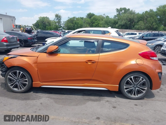 2016 Hyundai Veloster Turbo z VIN KMHTC6AE8GU302247, wystawiony jako IAAI lot #42619624 z przebiegiem 35 112 mil mil oraz . Historia ofert i sprzedaży dostępna na DreamBid. Obrazek 14.